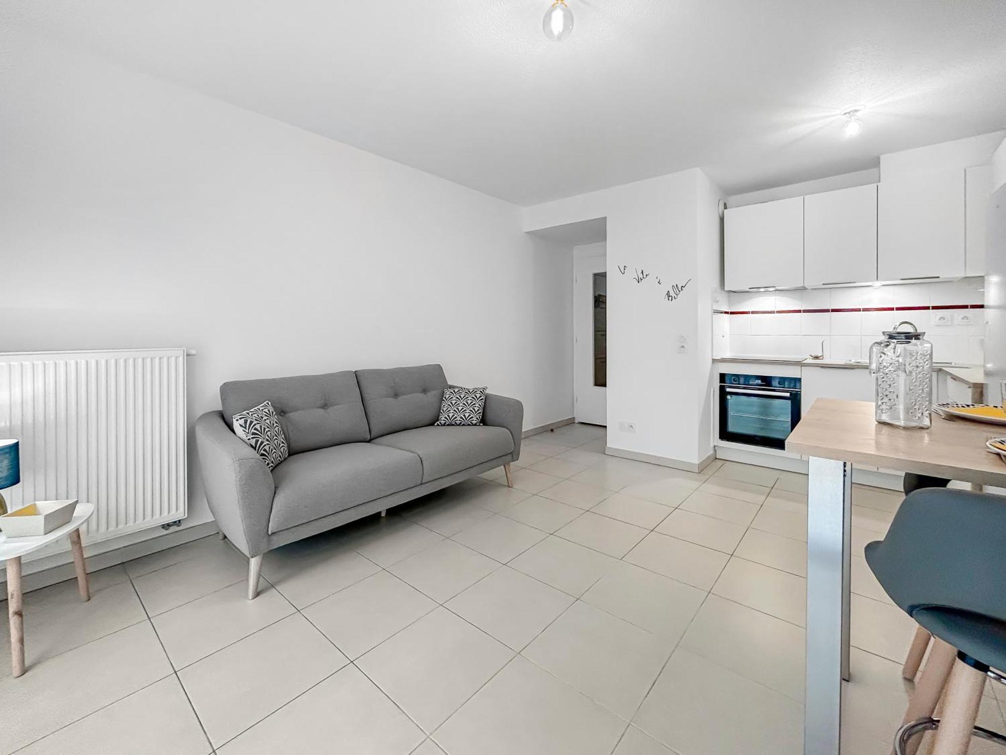 Vivez Lunel-clim-wifi Fibre-parking Prive-patio T2 * Lunel (Herault)